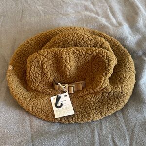 Lululemon fleece bucket hat